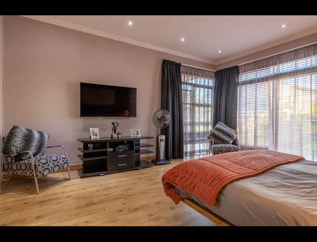 4 BEDROOM HOUSE FOR SALE IN EYE OF AFRICA ESTATE